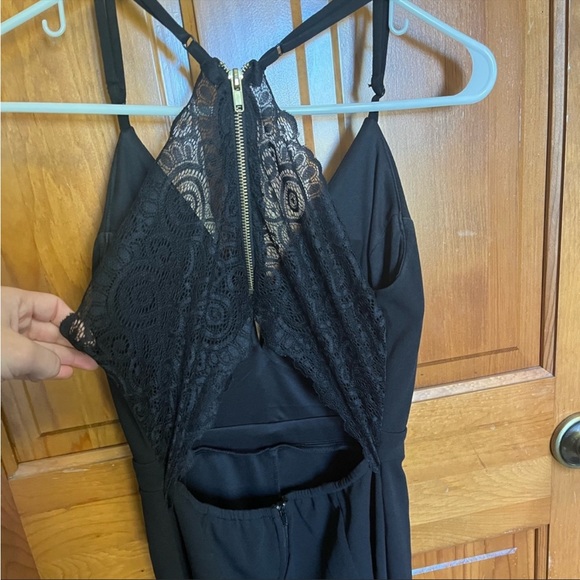 black Jumpsuit size medium lace back - Picture 9 of 12